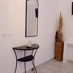 Meltemi Room's And Studios *