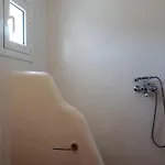 Meltemi Room's And Studios Apartment