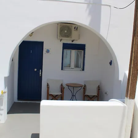 Meltemi Room's And Studios Anafi
