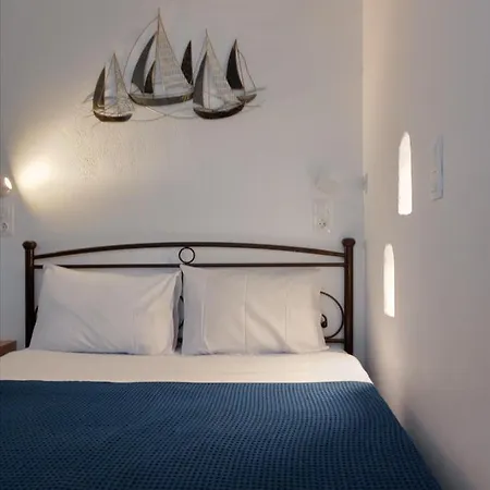 Meltemi Room's And Studios Apartment Anafi