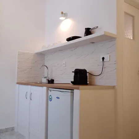 Apartment Meltemi Room's And Studios