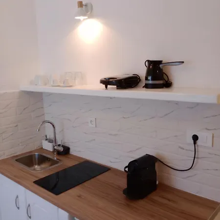 Apartment Meltemi Room's And Studios *