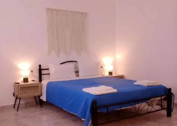 Meltemi And * Анафи