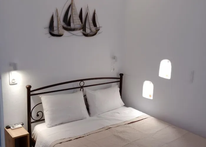 Meltemi And Анафи