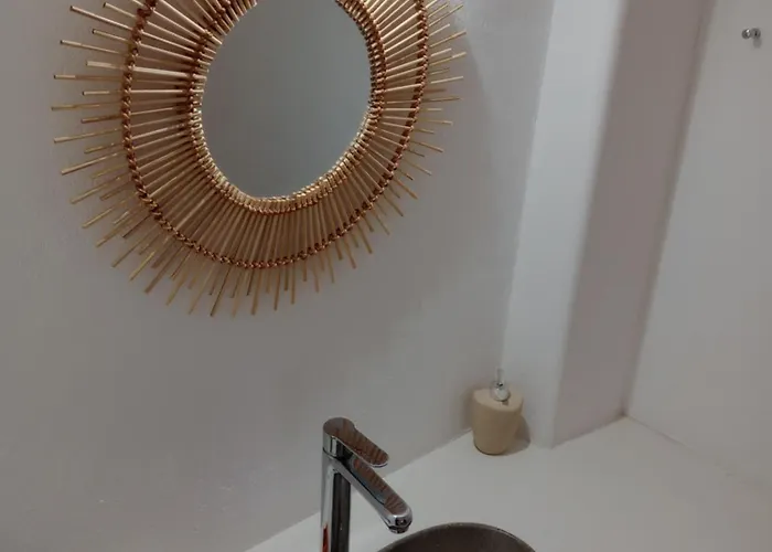 Апартаменты Meltemi And *