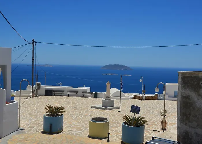 Meltemi And Анафи